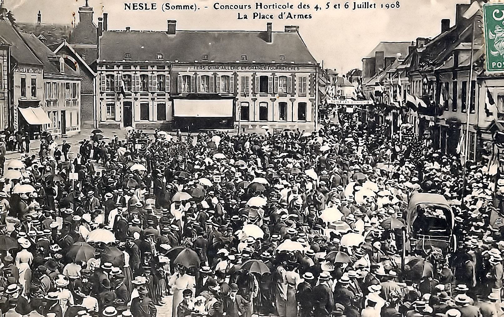 01 00 Armes (place) avant 002