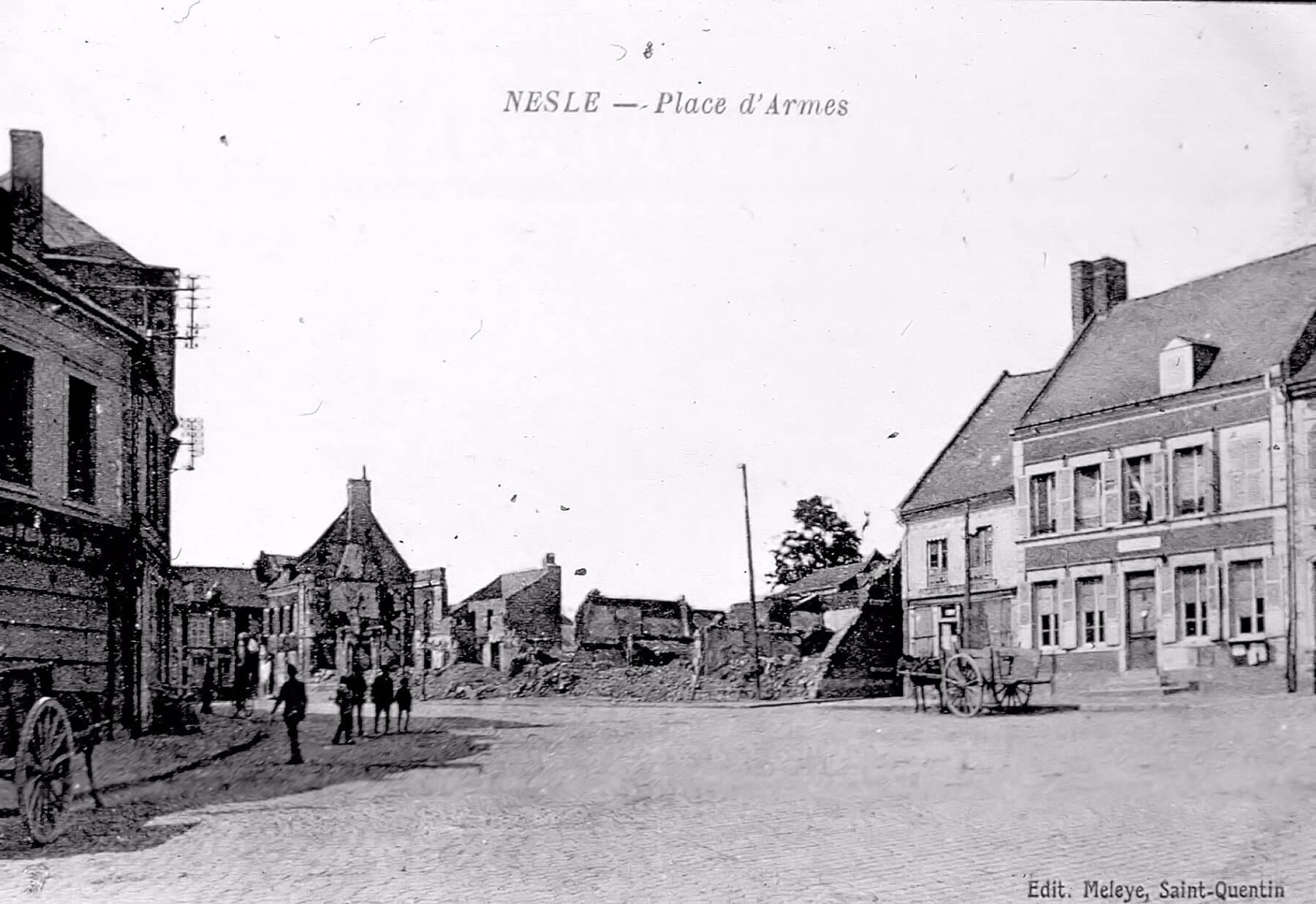 01 01 Armes (place) avant 00