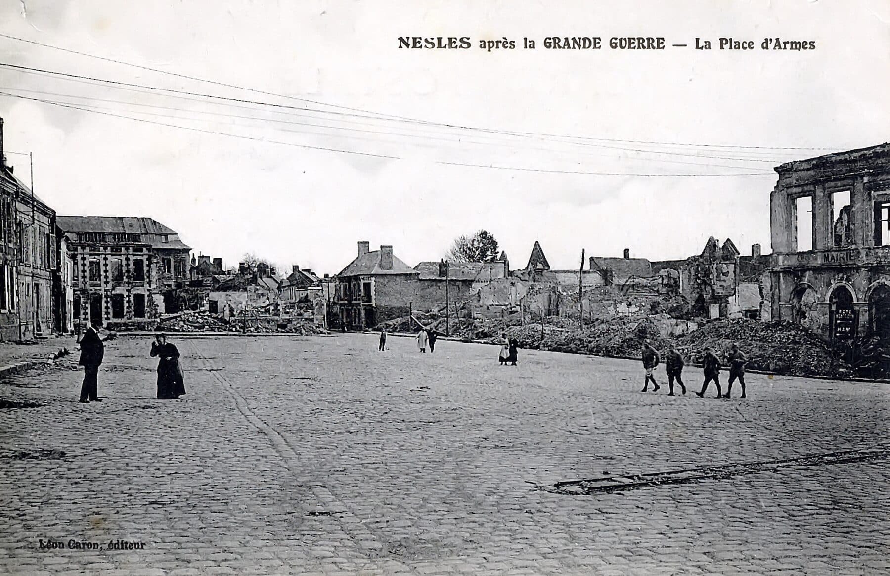 01 01 Armes (place) avant 009