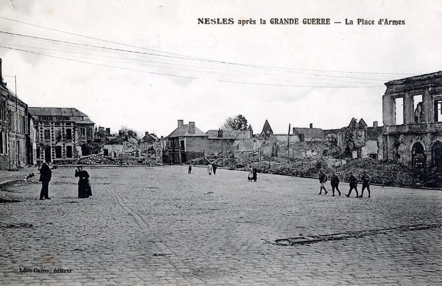 01 01 Armes (place) avant 009