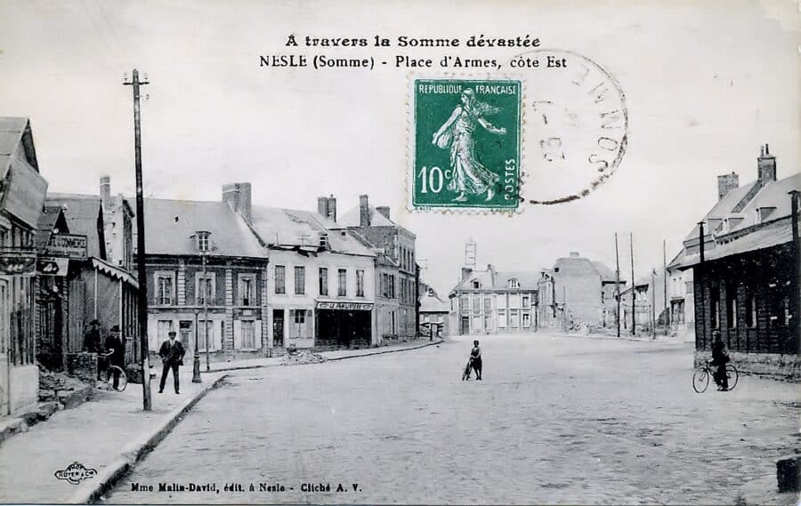 01 02 Armes (place) avant 004