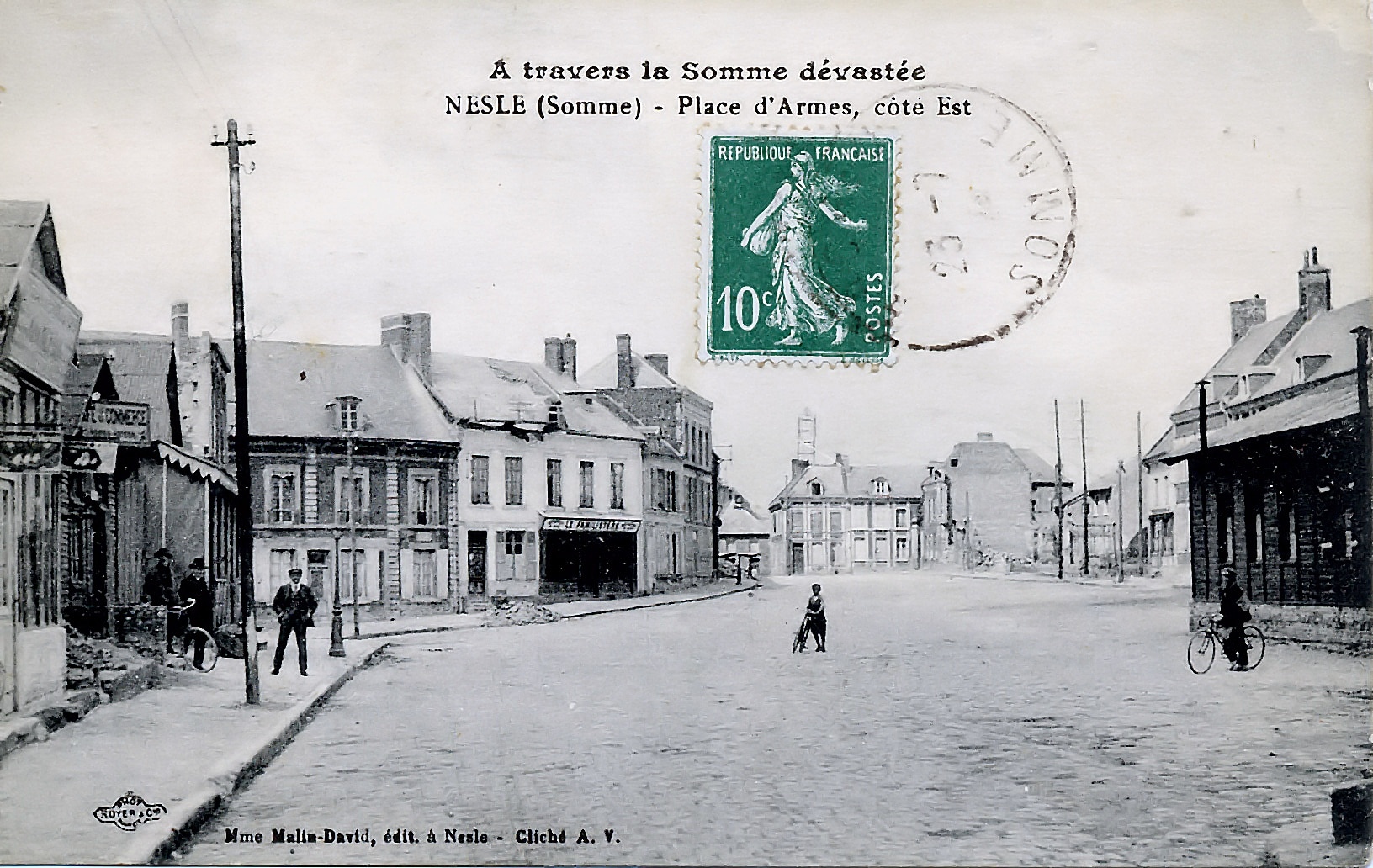 01 02 Armes (place) avant 004