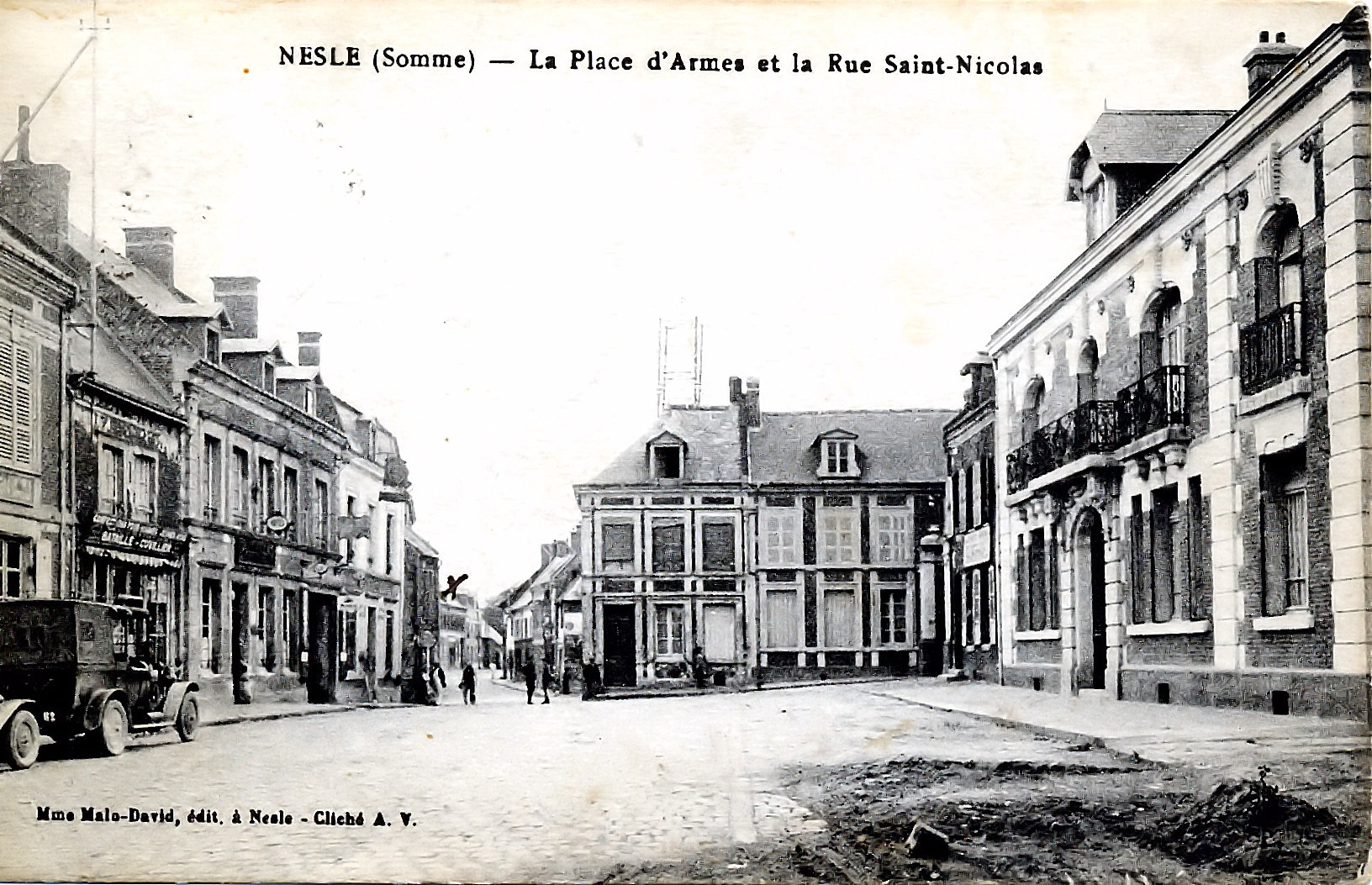 01 02 Armes (place) avant 012