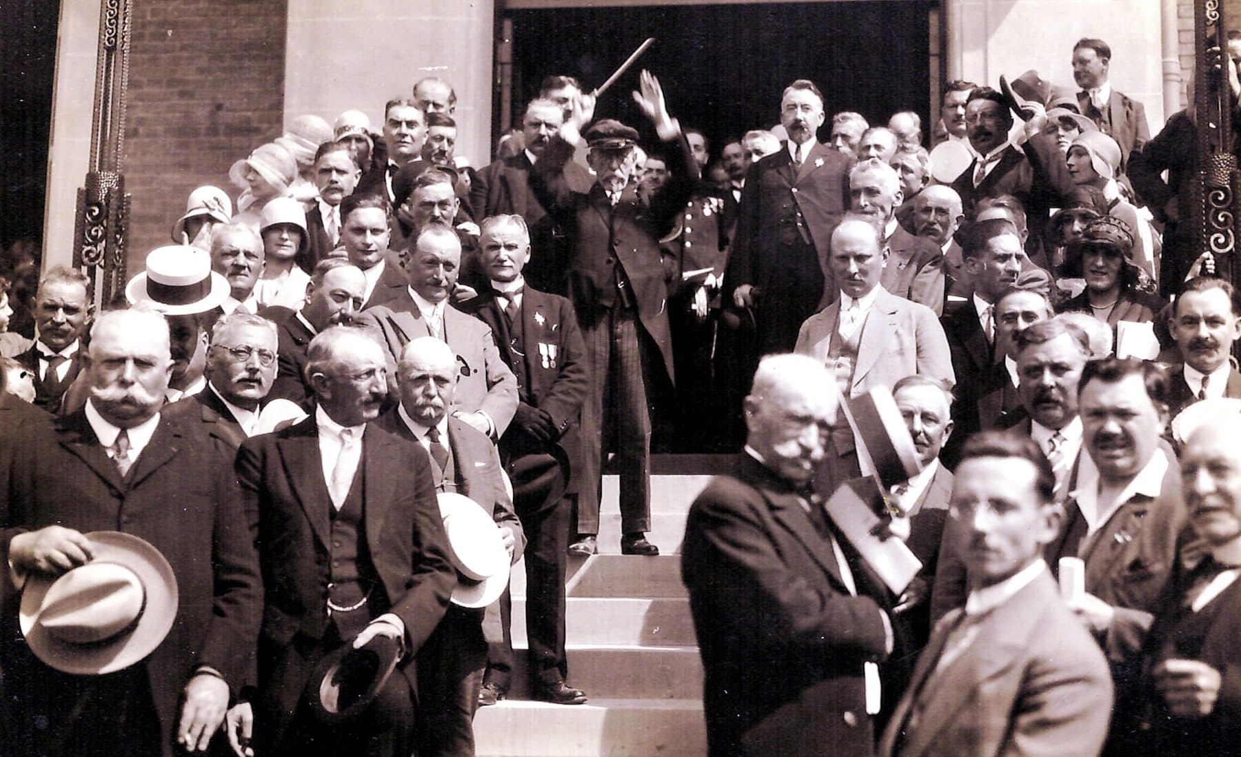 01 02 mairie inaugation morceau ensemble