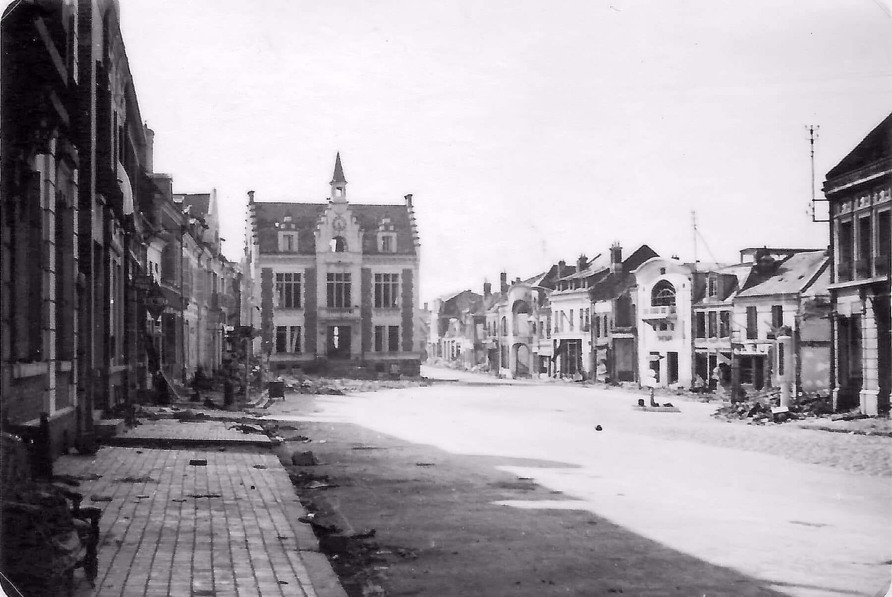 01 03 armes 40 010