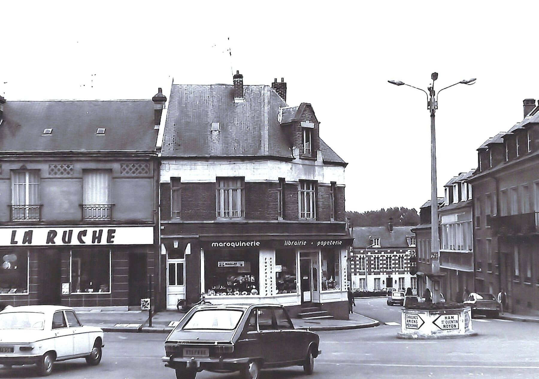 01 04 Armes place 60 03