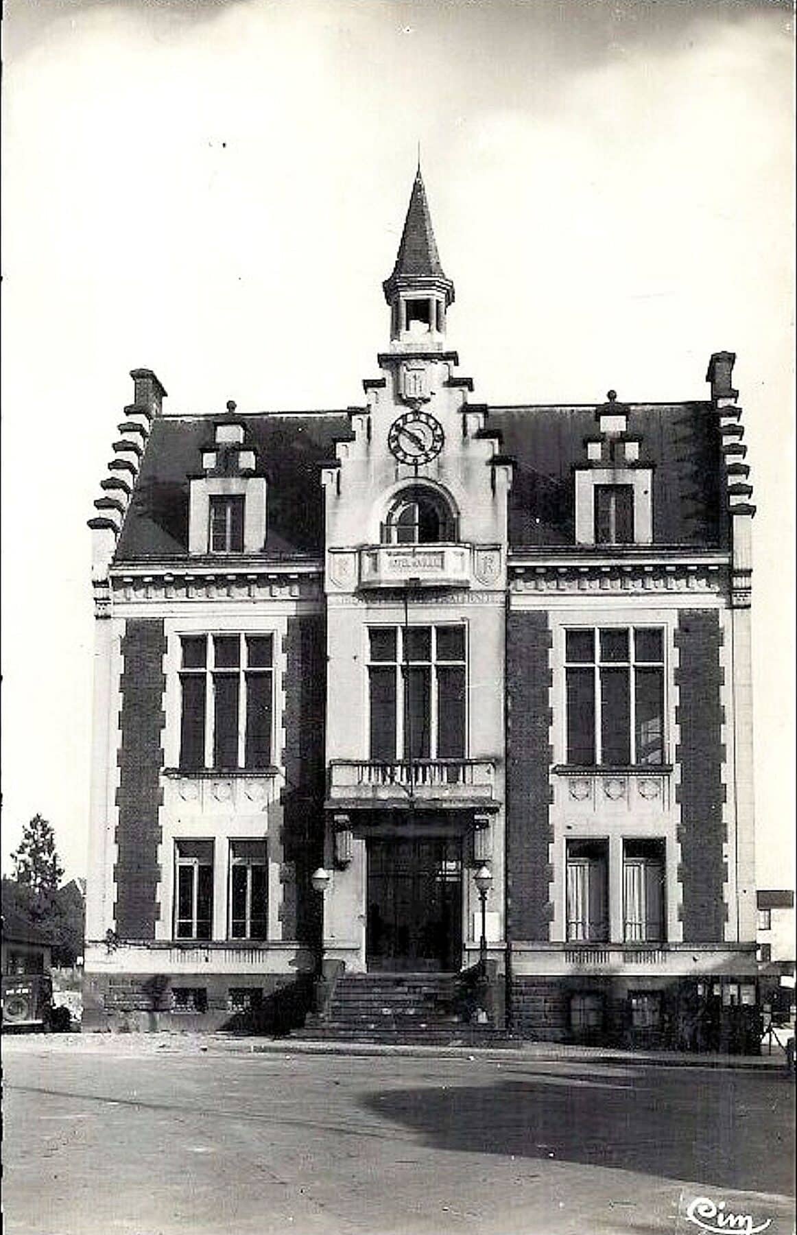 01 04 armes mairie