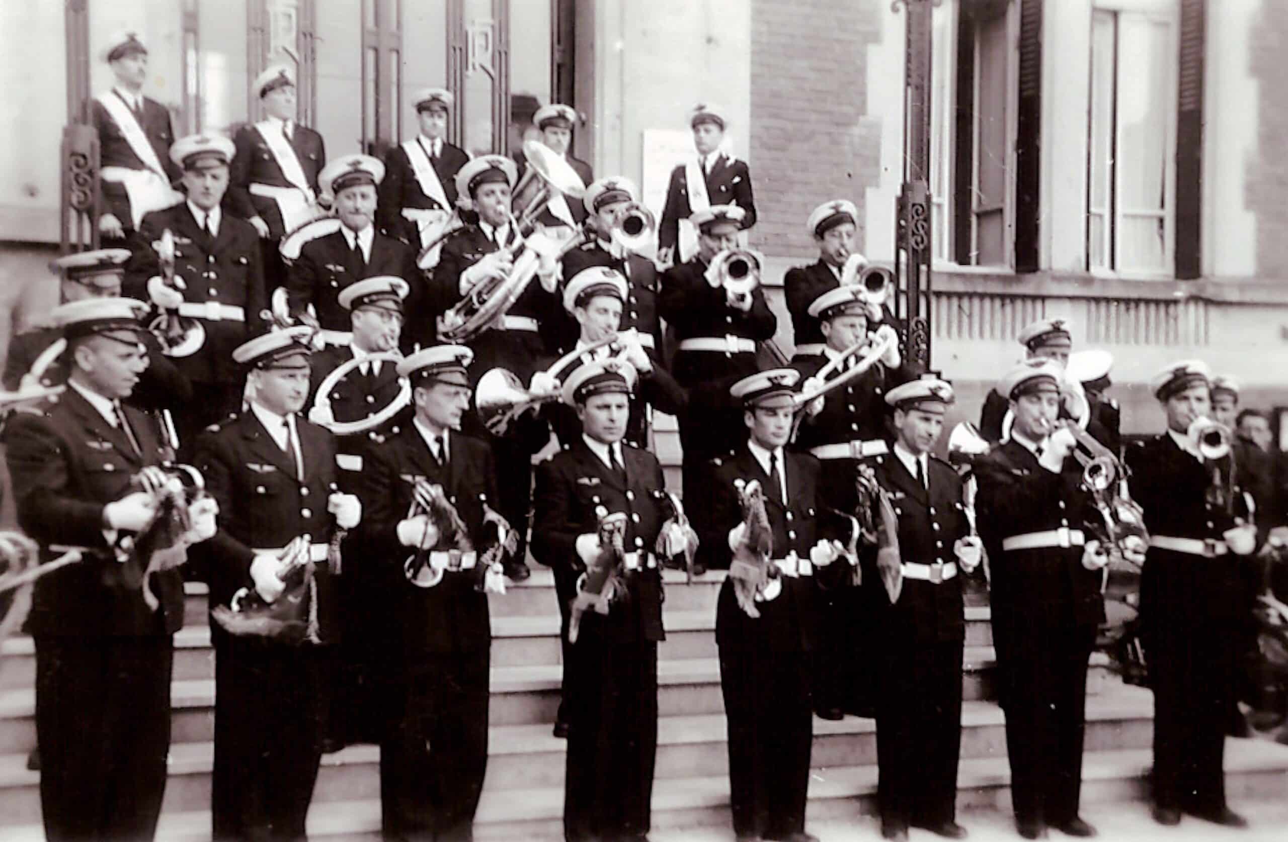 01 04 leclerc cinquantenaire harmonie