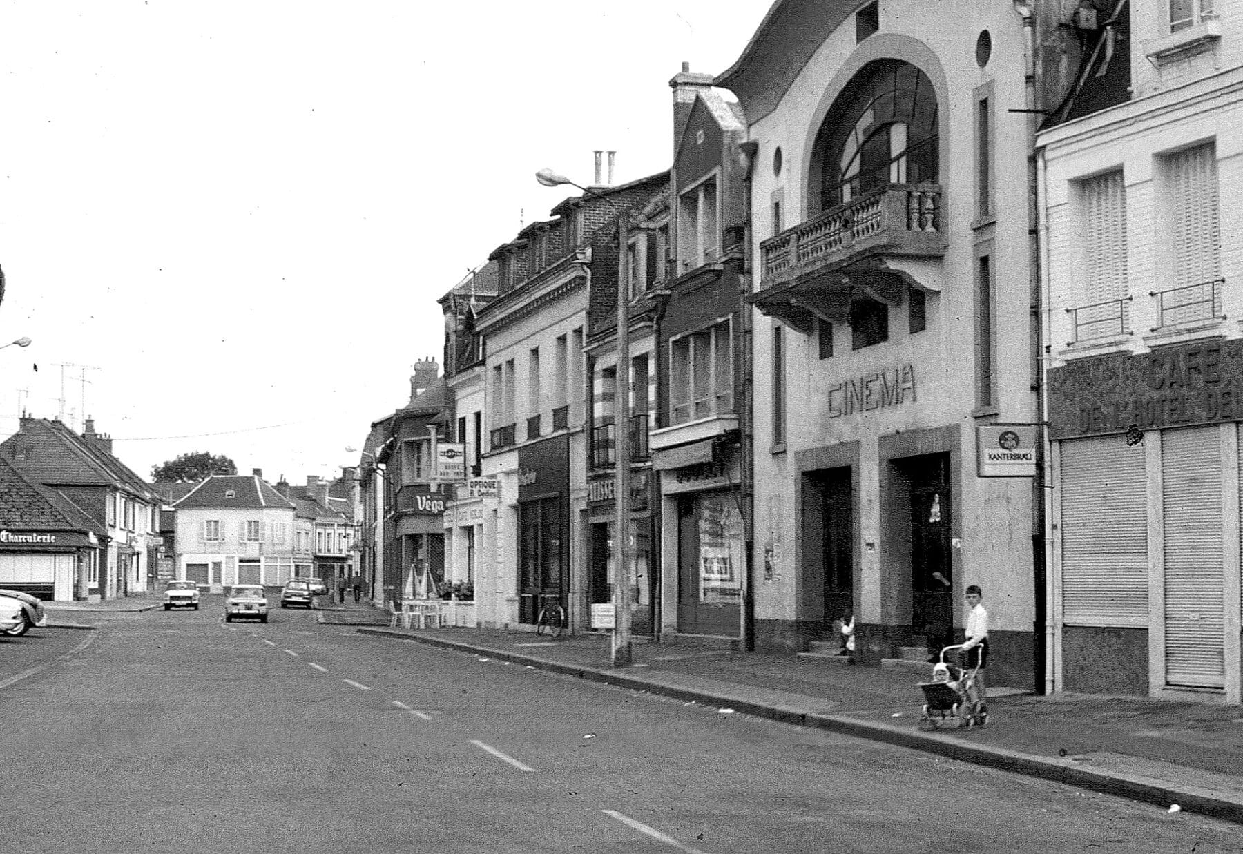 01 04 leclerc place 60 002