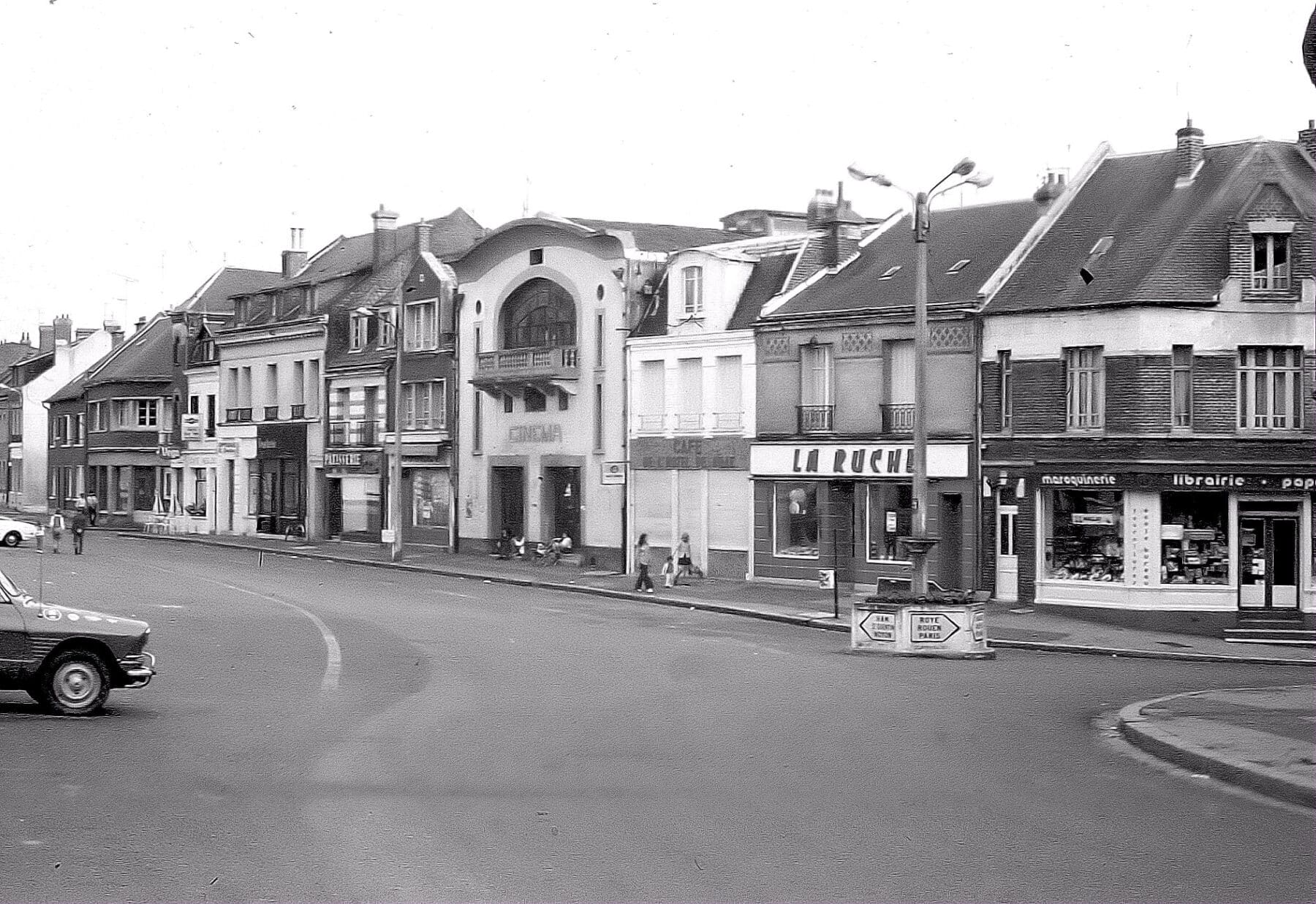 01 04 leclerc place 60 006