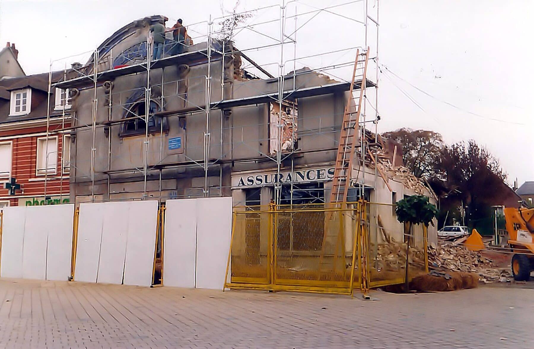 01 04 olympia destruction 004