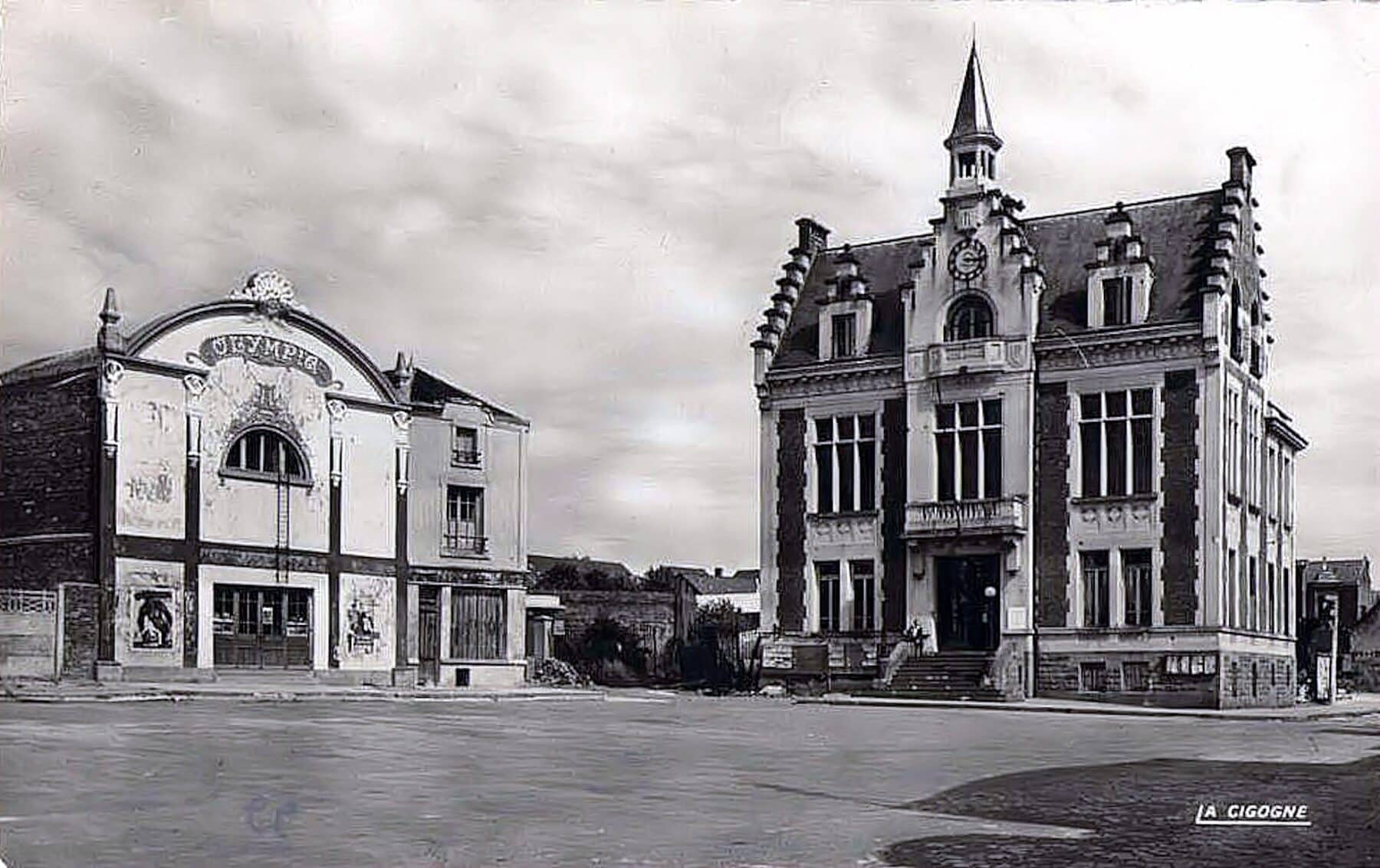 01 04 place mairie 001