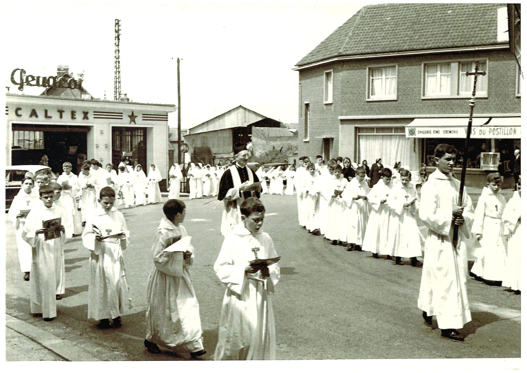 08 vierge communiants