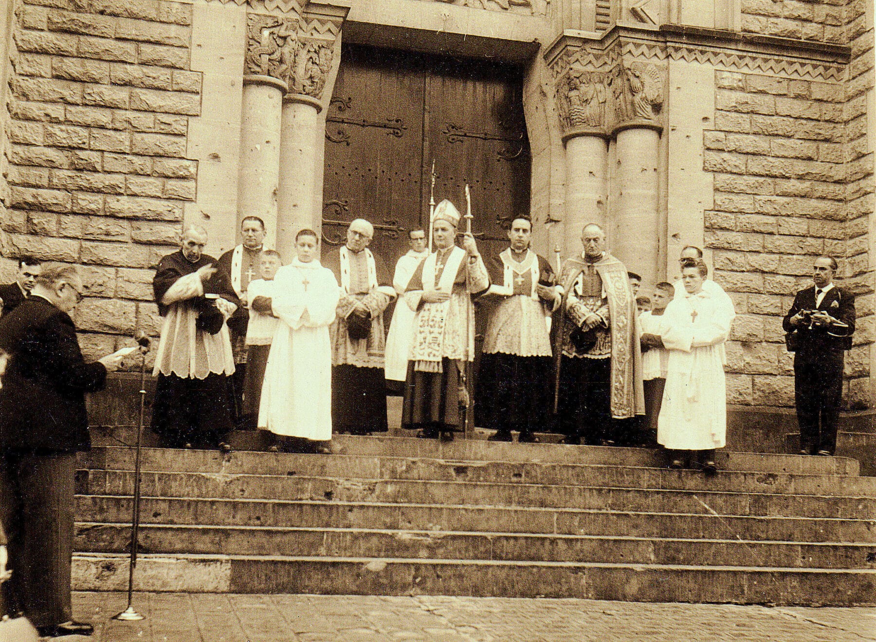 67 reouverture collegiale 16