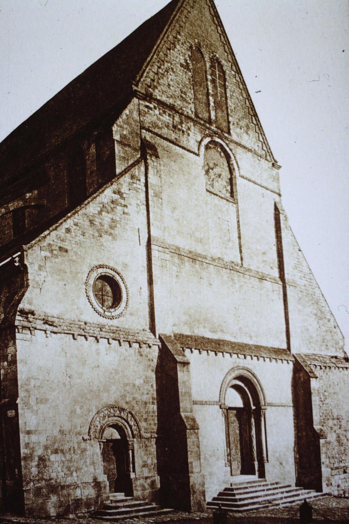 67 COLLEGIALE ANCIENNE PICT0002