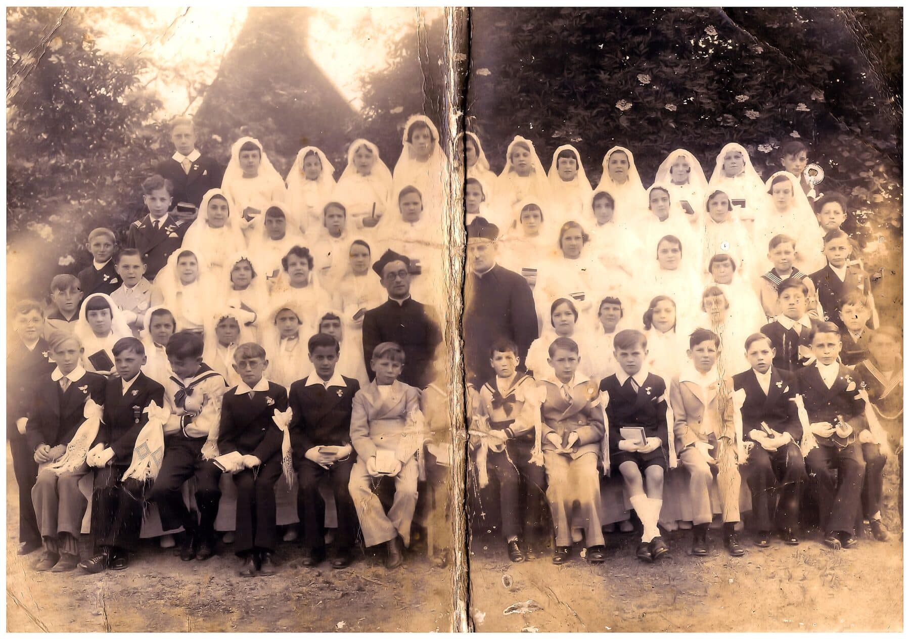 67 COMMUNIANTS CARRETTE Image13