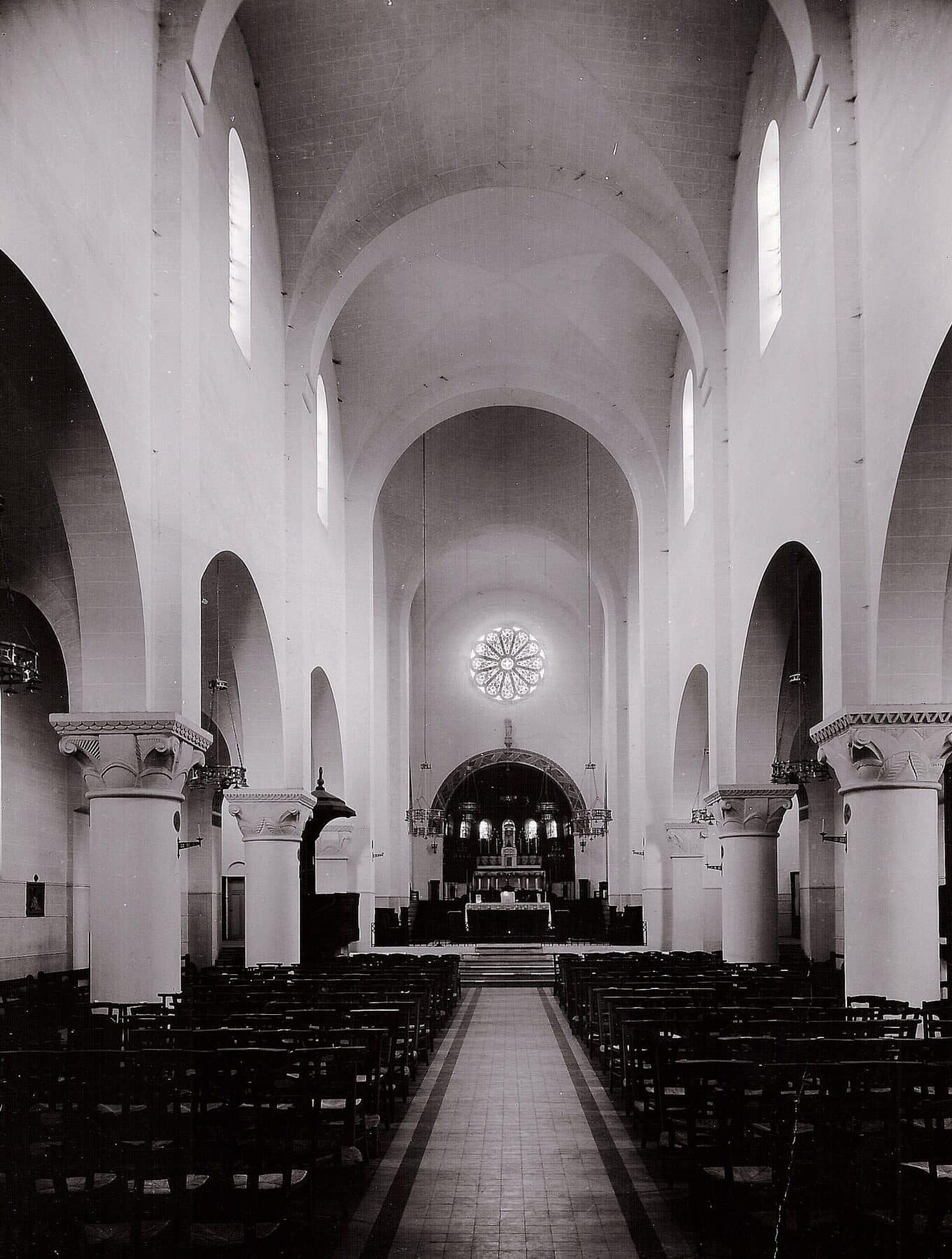 67 collegiale actuelle interieur