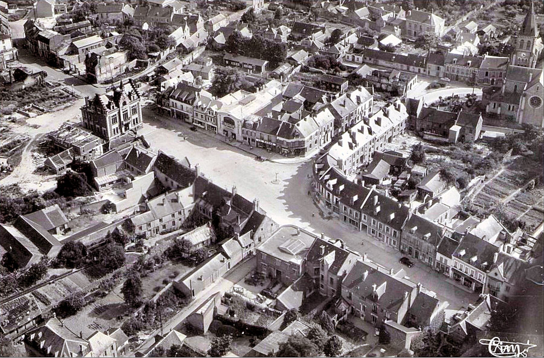 73 VUE AERIENNE 50