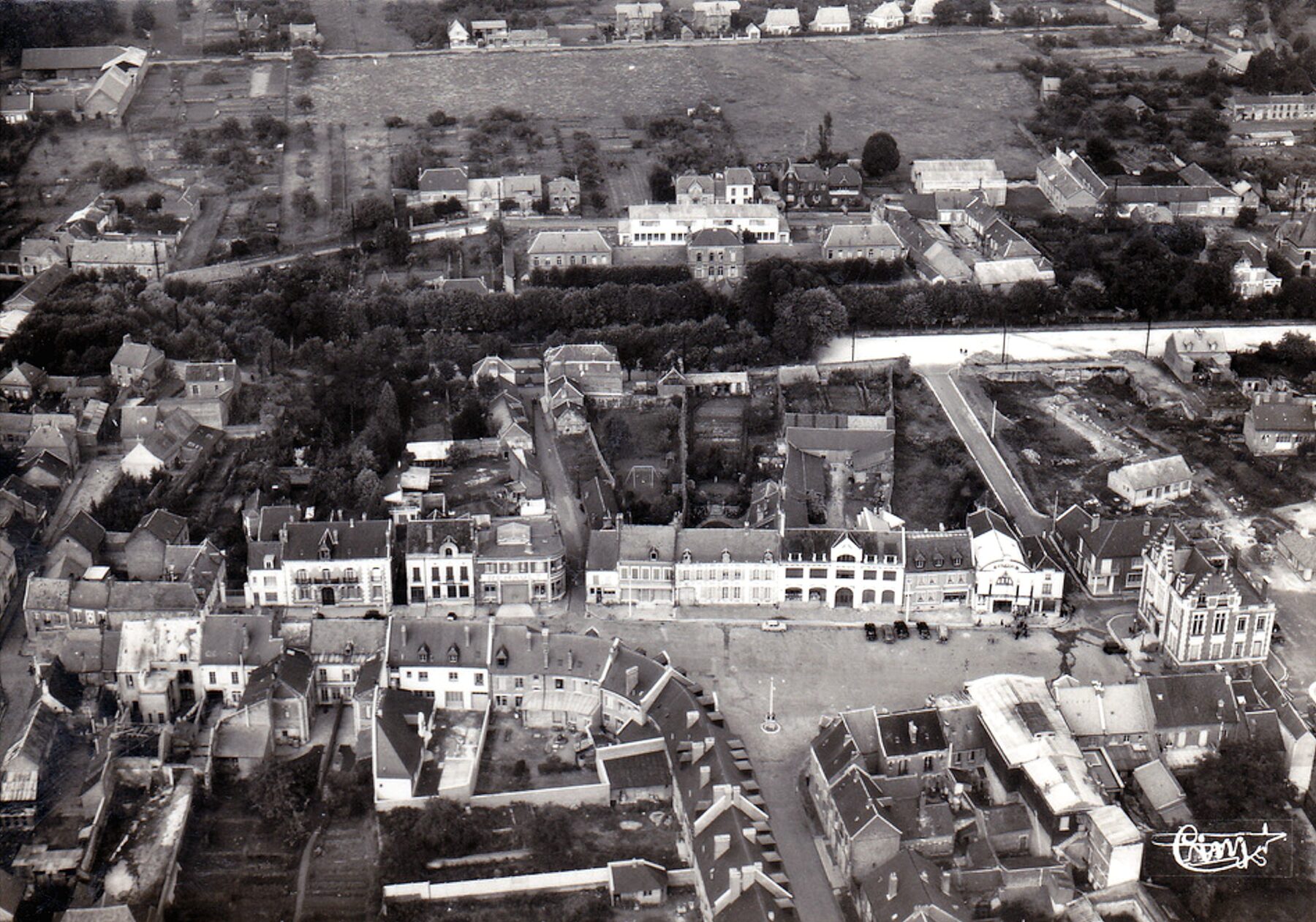 73 nesle vue aerienne